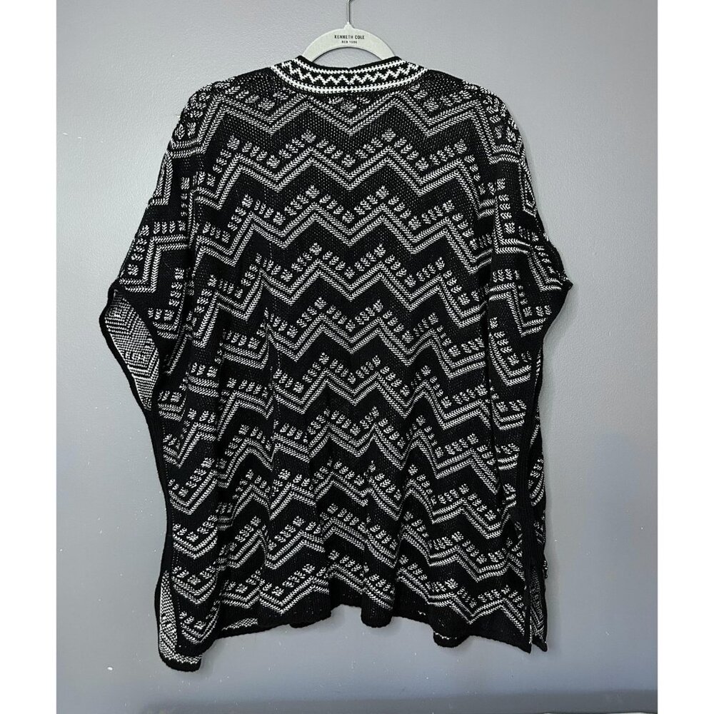 Eight Eight Eight Aztec Sweater Womens XL Black White Open Poncho Knit Cardigan - Picture 8 of 14